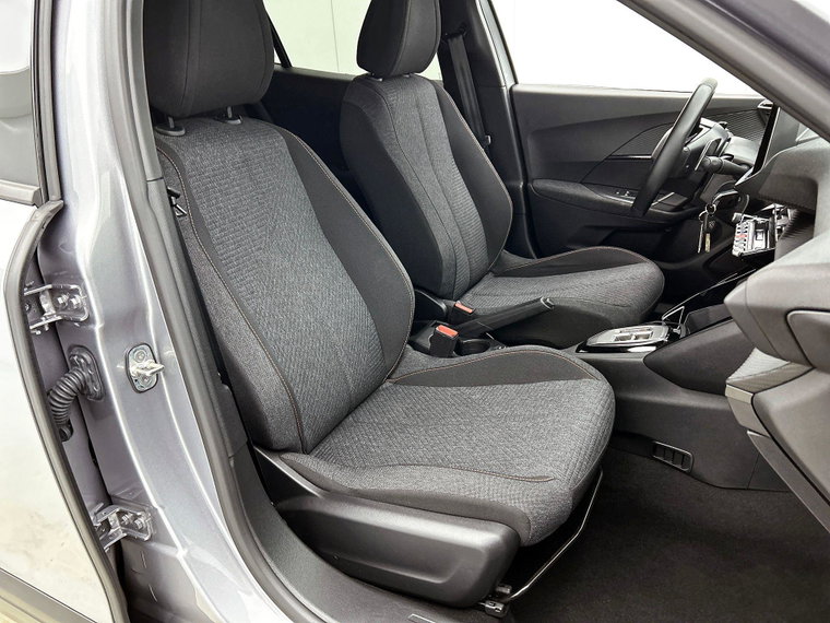 Vehicle Image 40