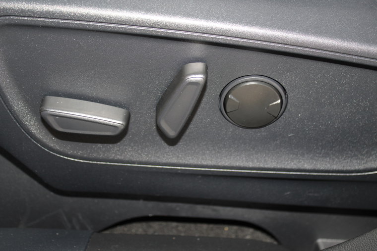 Vehicle Image 36