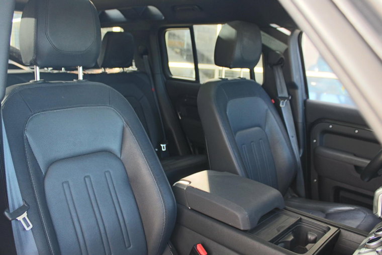 Vehicle Image 12
