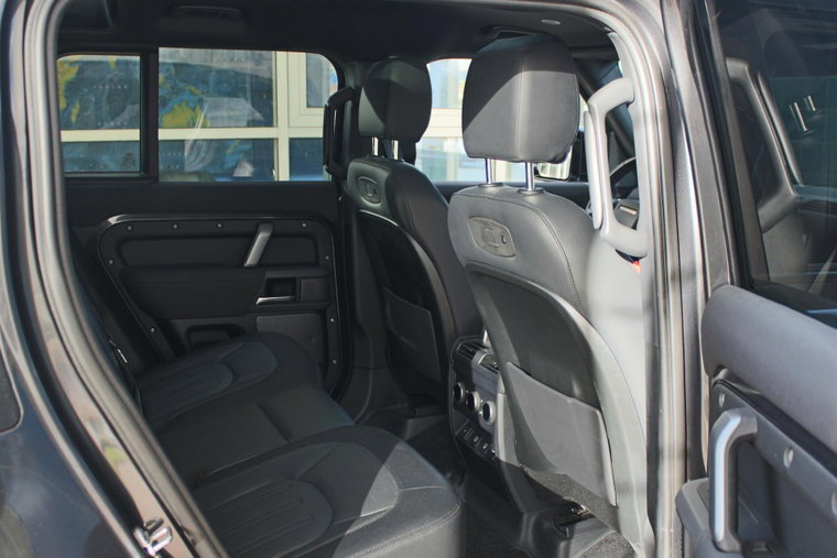 Vehicle Image 13