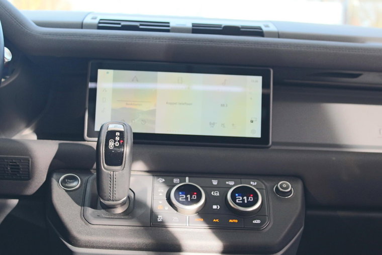 Vehicle Image 18