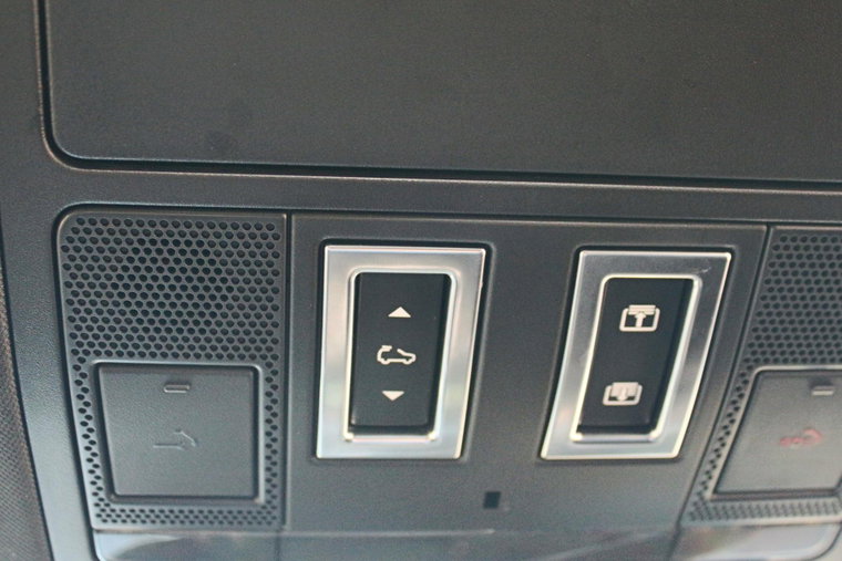 Vehicle Image 24