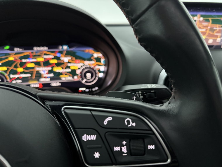 Vehicle Image 30