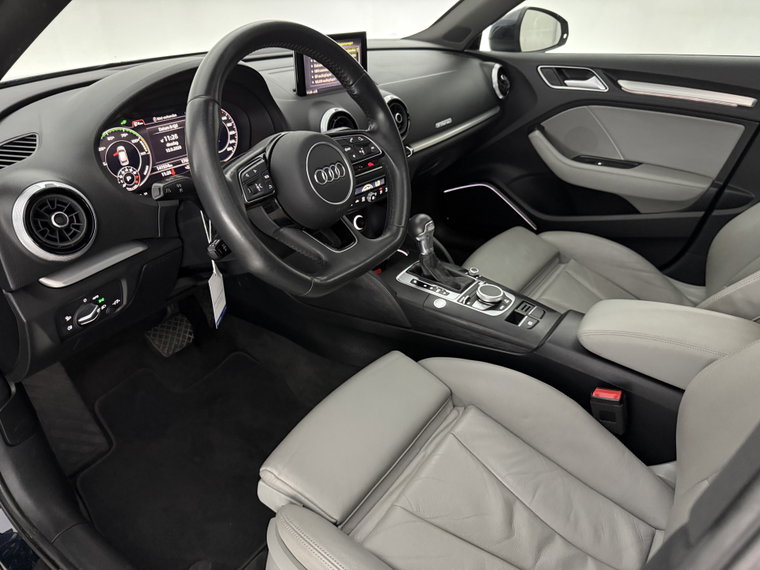 Vehicle Image 37