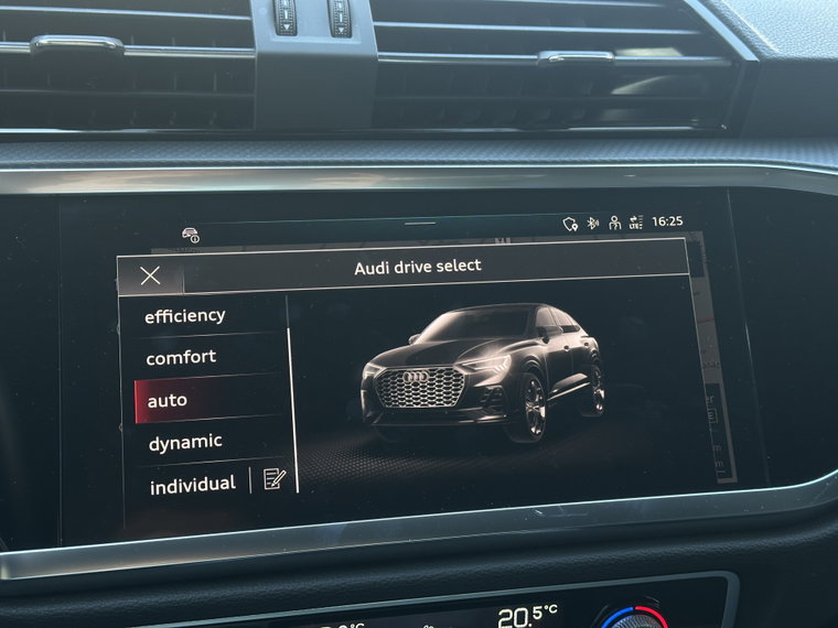 Vehicle Image 38