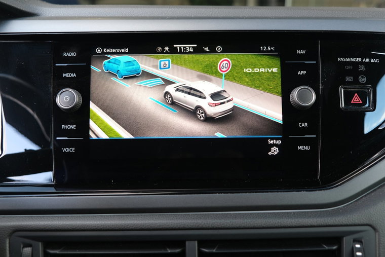 Vehicle Image 25