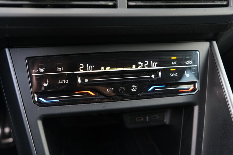 Vehicle Image 27
