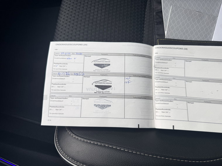Vehicle Image 33