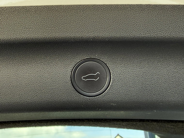 Vehicle Image 47