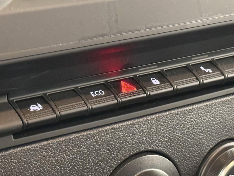 Vehicle Image 28