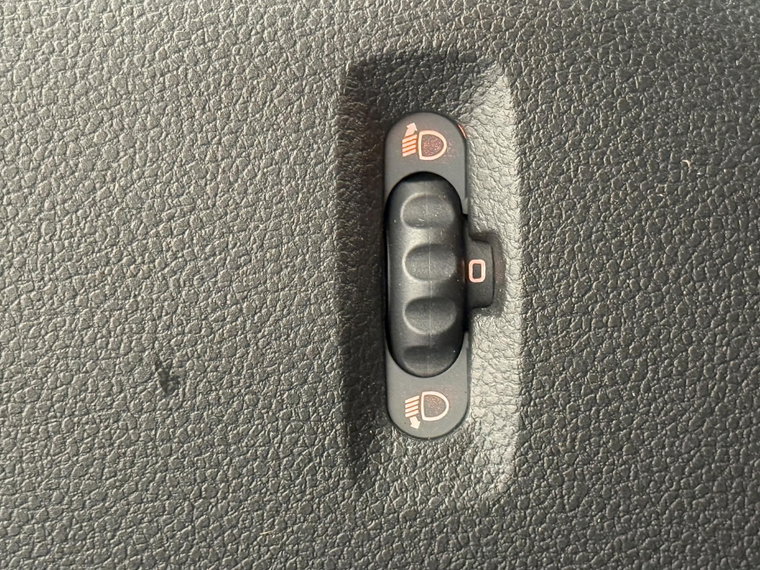 Vehicle Image 33