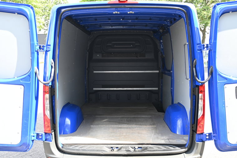 Vehicle Image 11