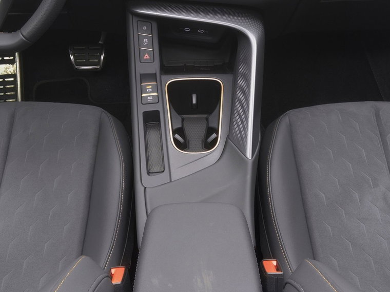 Vehicle Image 24