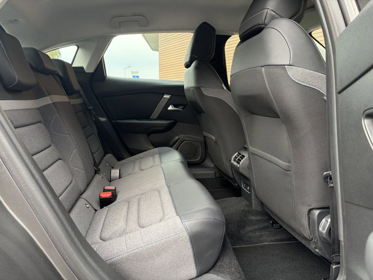 Vehicle Image 48
