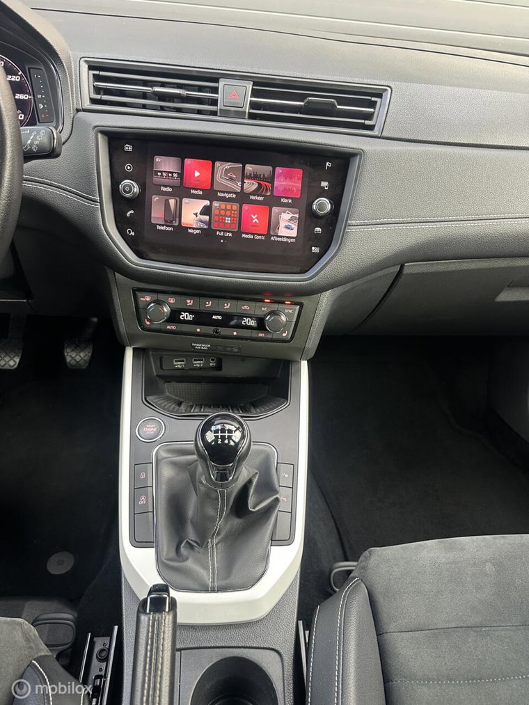 Vehicle Image 38