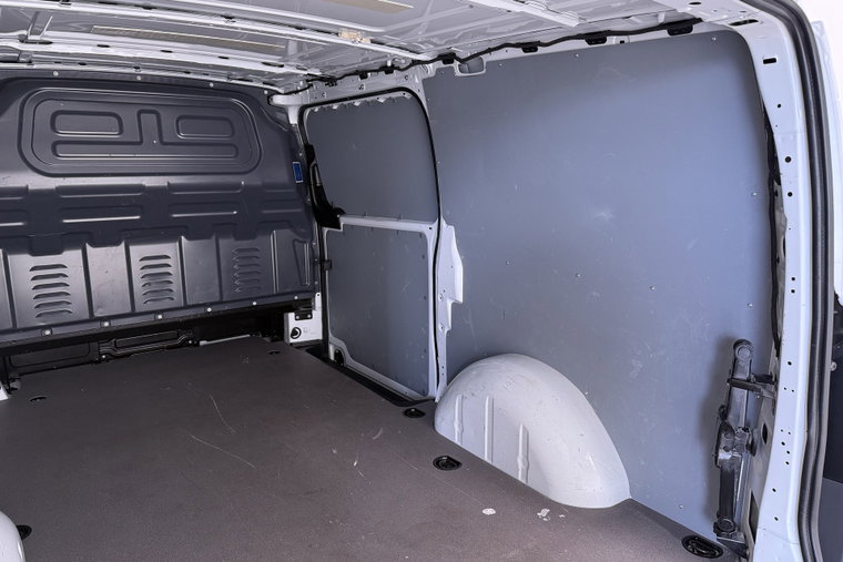 Vehicle Image 13