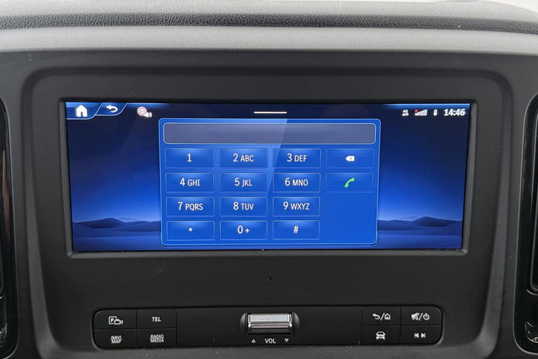Vehicle Image 25