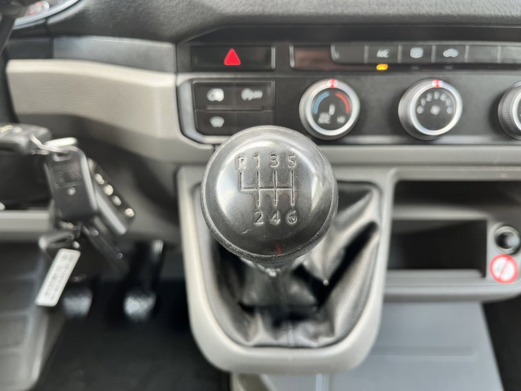 Vehicle Image 38