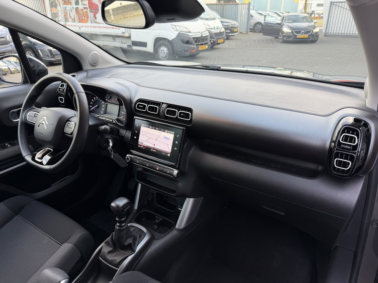 Vehicle Image 26