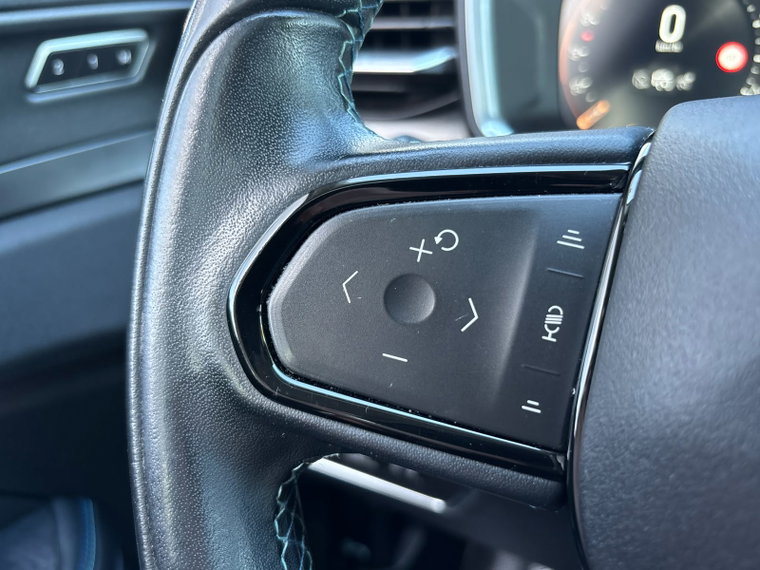 Vehicle Image 24
