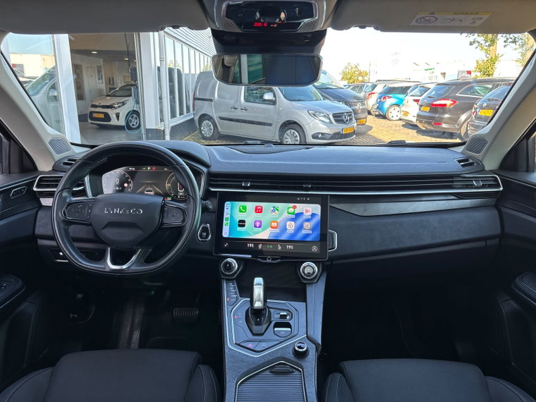 Vehicle Image 28