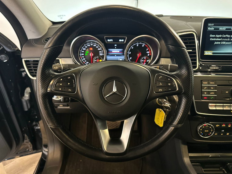Vehicle Image 17