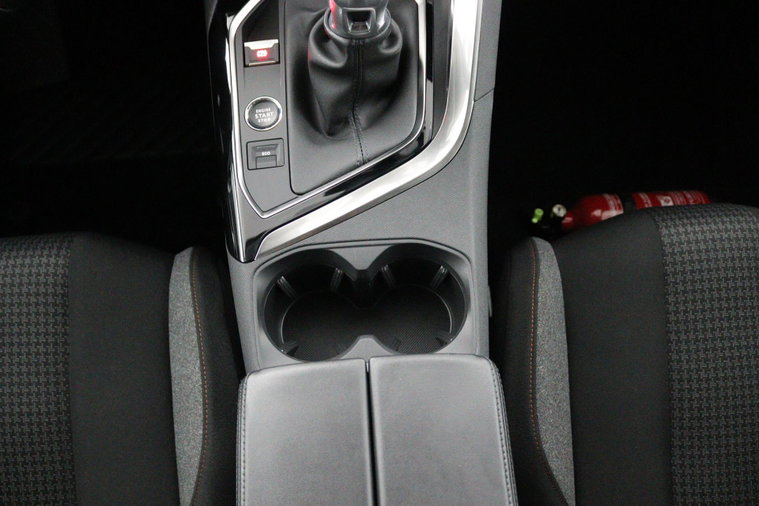 Vehicle Image 38