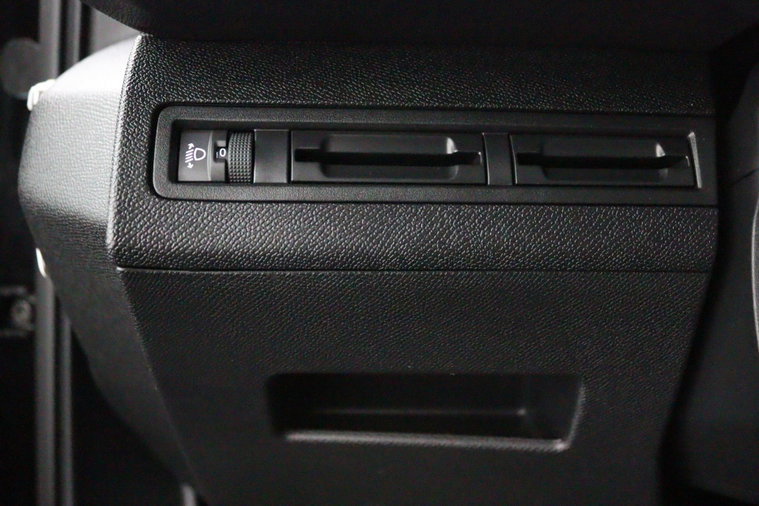 Vehicle Image 42