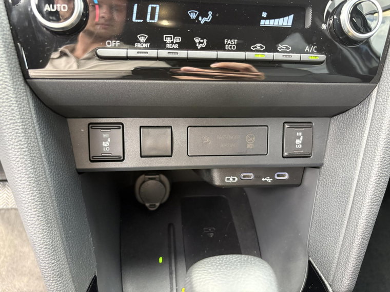 Vehicle Image 18