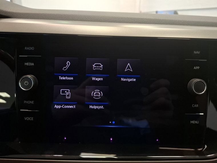 Vehicle Image 22