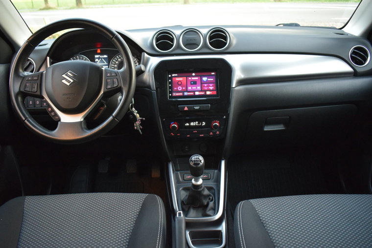 Vehicle Image 14