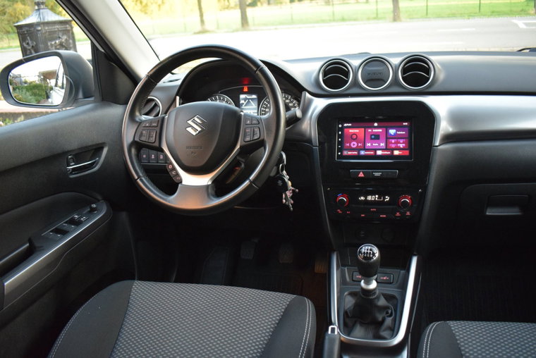 Vehicle Image 15
