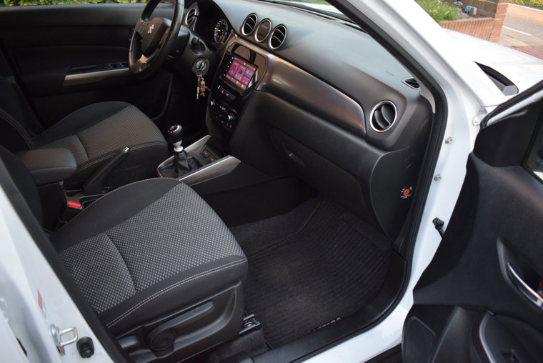 Vehicle Image 7