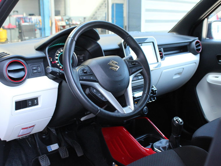 Vehicle Image 7