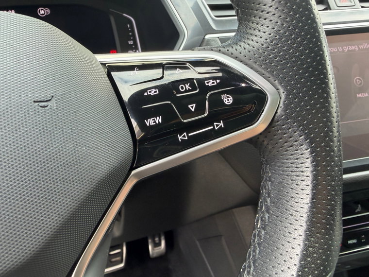 Vehicle Image 48