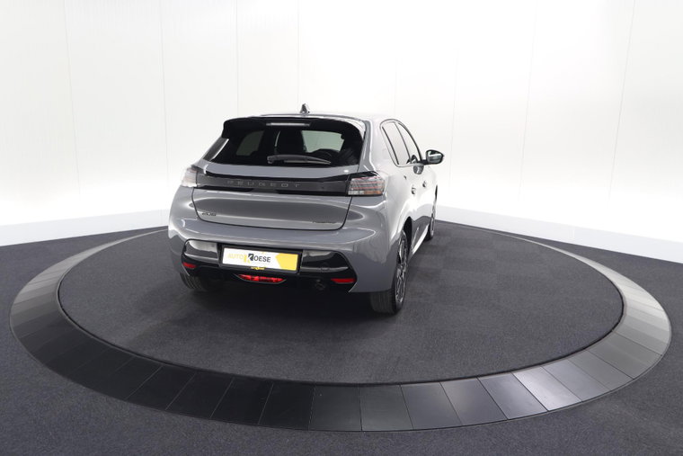 Vehicle Image 19