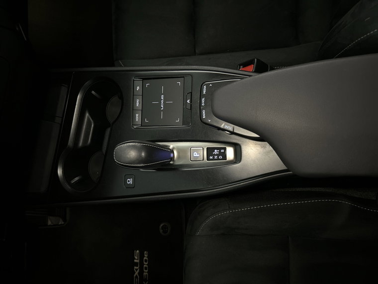 Vehicle Image 26