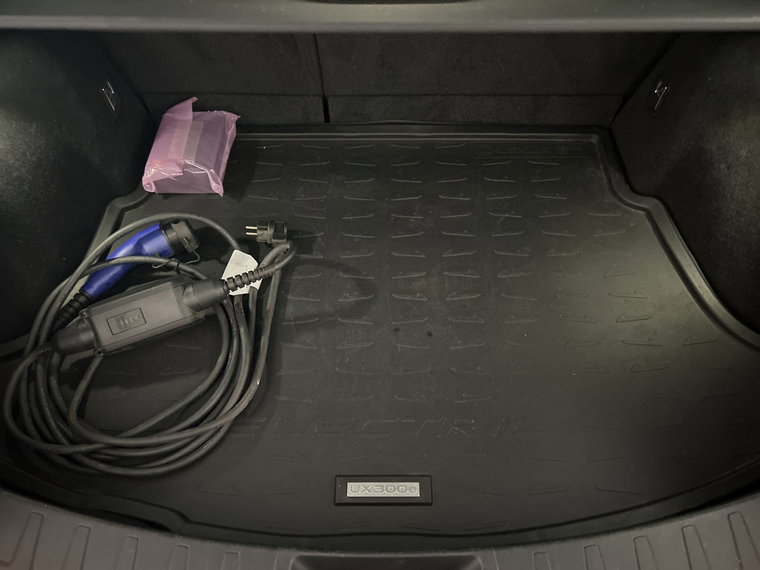 Vehicle Image 30