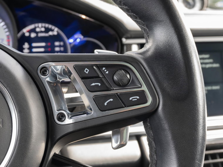 Vehicle Image 40
