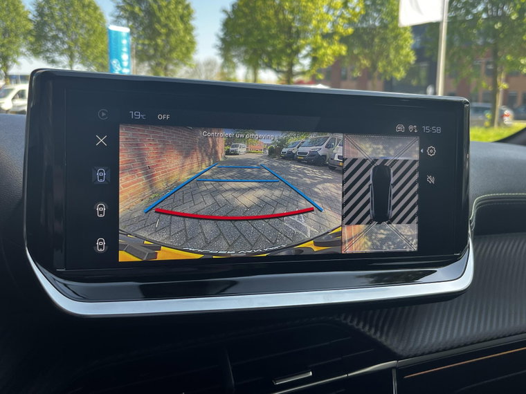 Vehicle Image 30