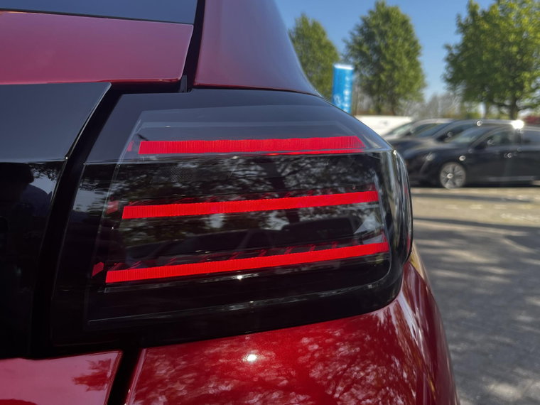 Vehicle Image 35