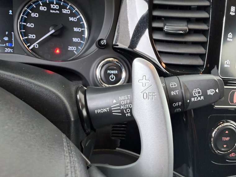 Vehicle Image 25