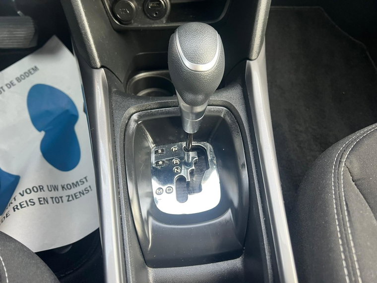 Vehicle Image 16