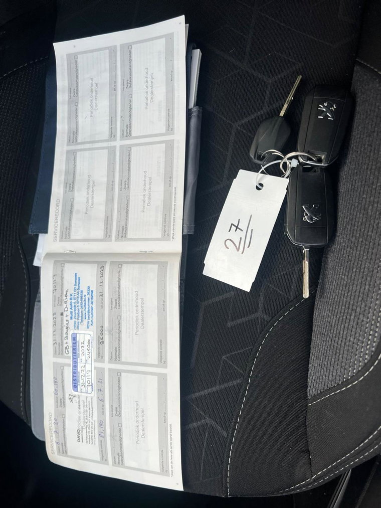 Vehicle Image 18
