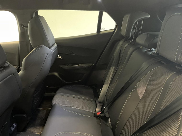 Vehicle Image 32