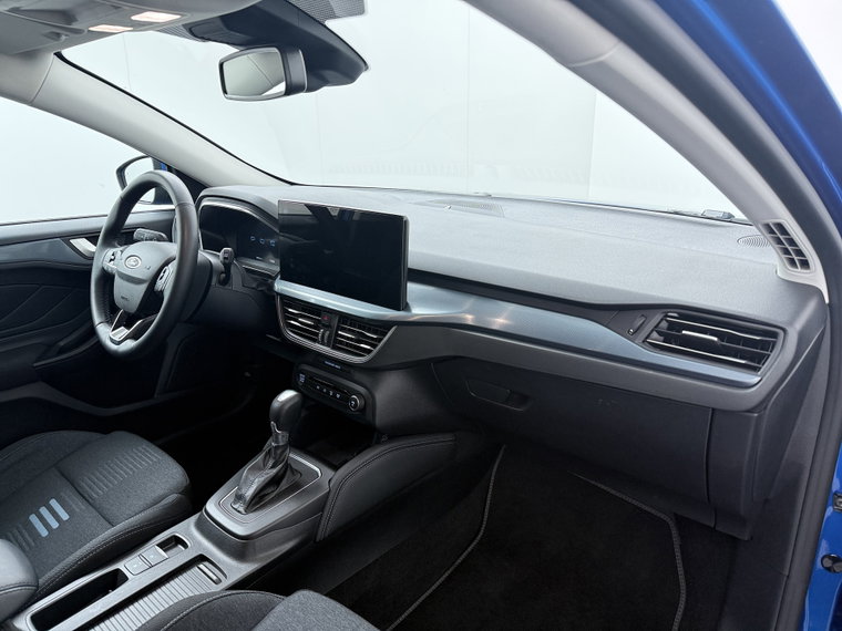 Vehicle Image 40