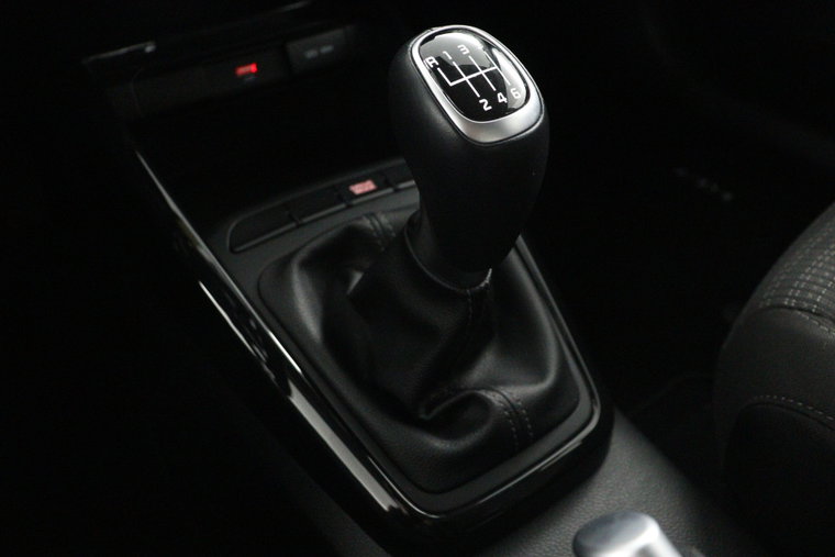 Vehicle Image 28