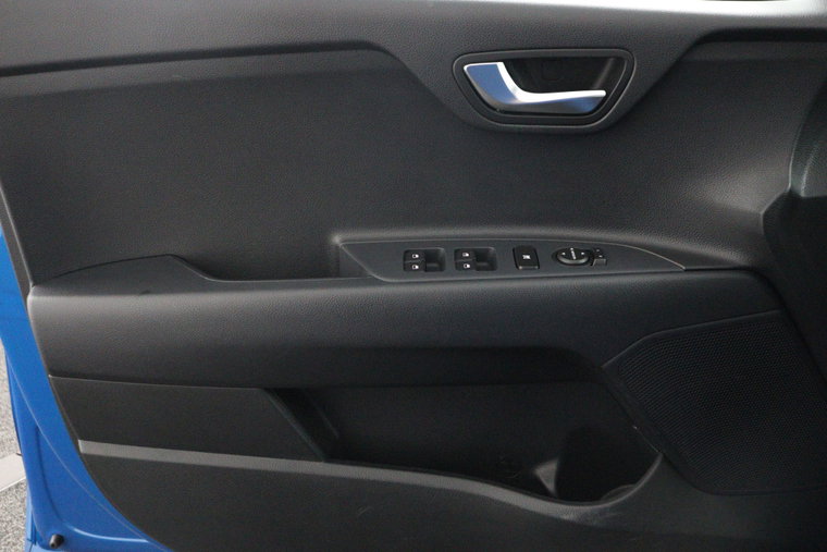 Vehicle Image 43