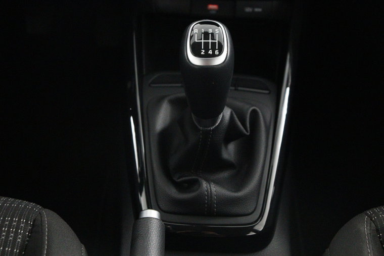 Vehicle Image 52
