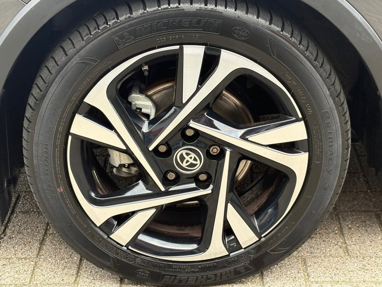 Vehicle Image 18
